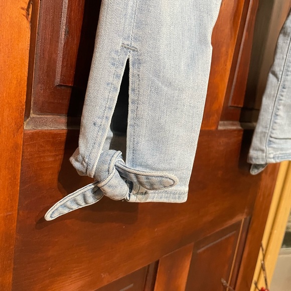 Express- Cropped Legging Mid Rose Bottom Tie Jeans, Size 8 - Picture 2 of 5